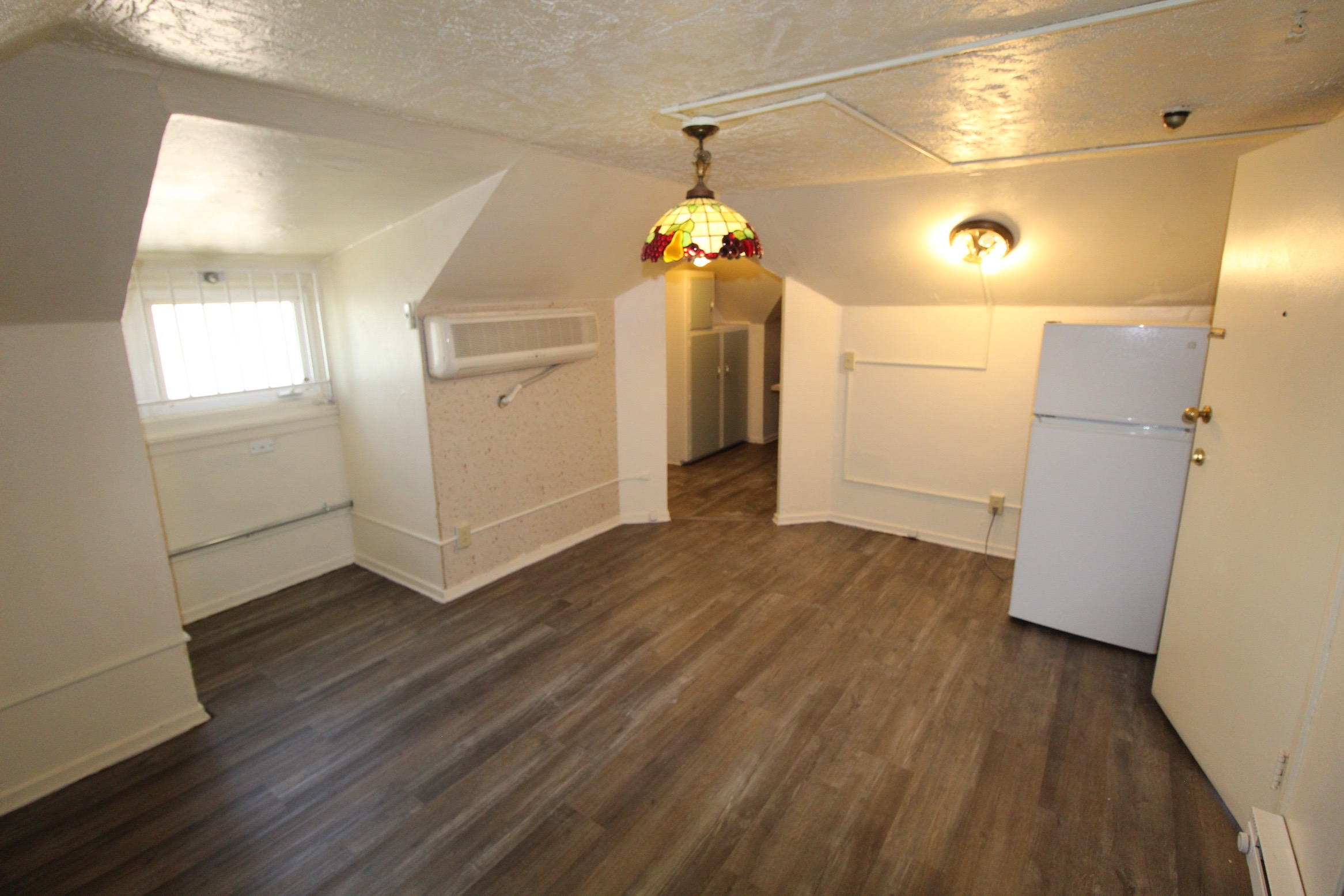 Another photo of the kitchen of Edgington House